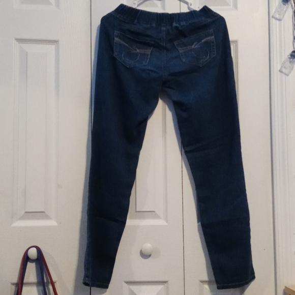 Jeans - Picture 3 of 4